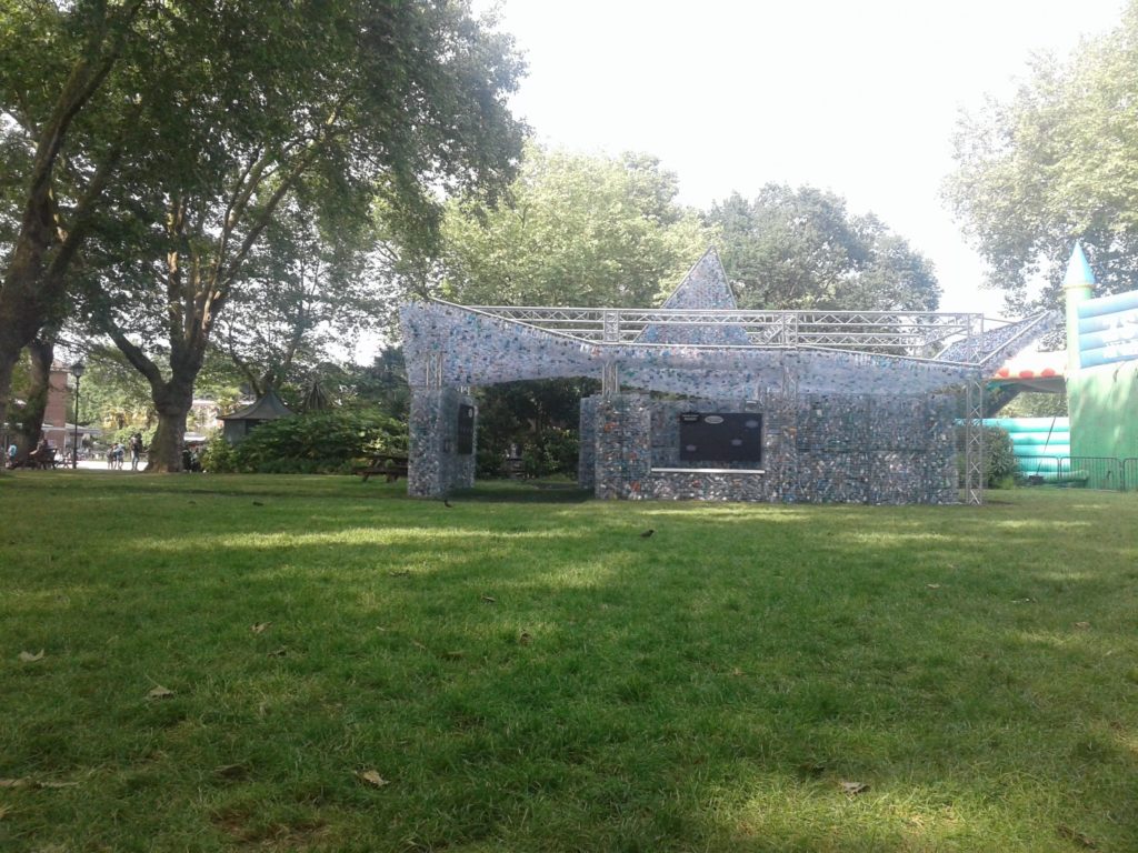 London Zoo exhibition Space of Waste made of 15,000 water bottles taken from the Themes, representing bottle waste of 1 minute in london